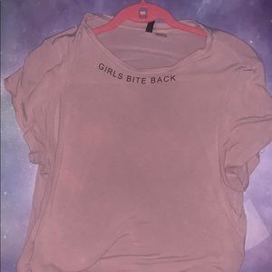 “girls bite back” L t-shirt